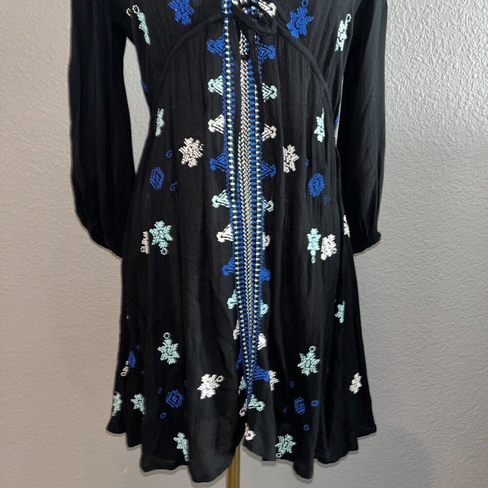 FP FREE PEOPLE STAR GAZER BLACK & BLUE LONG SLEEVE EMBROIDERED DRESS - EUC -  XS - Picture 4 of 14